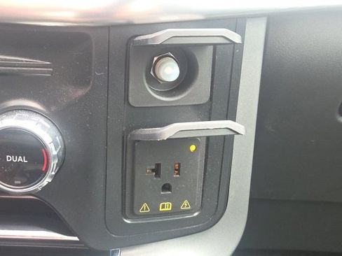 Used 2022 Ford F150 Lariat w/ Equipment Group 502A High AWD/4WD image 34