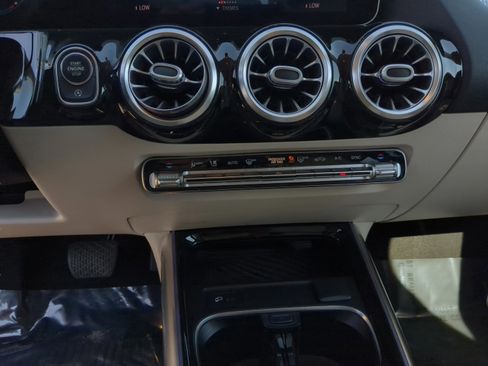 Used 2021 Mercedes-Benz GLA 250 GLA 250 image 27