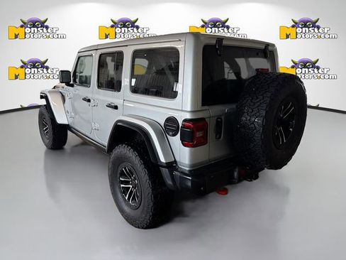 Used 2024 Jeep Wrangler Unlimited Rubicon AWD/4WD image 6