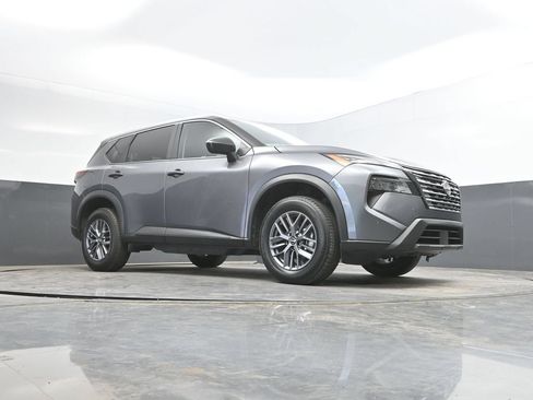 Used 2024 Nissan Rogue S AWD/4WD image 34