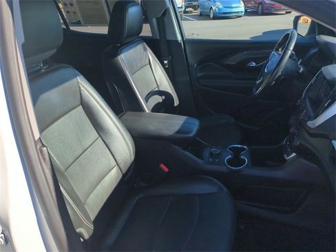 Used 2022 GMC Terrain SLT image 24