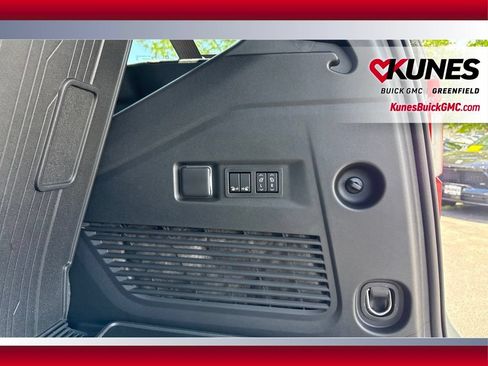 New 2026 GMC Yukon Elevation AWD/4WD image 38
