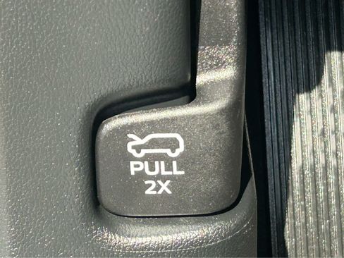 Used 2022 Ford Explorer ST-Line w/ Class IV Trailer Tow Package AWD/4WD image 25