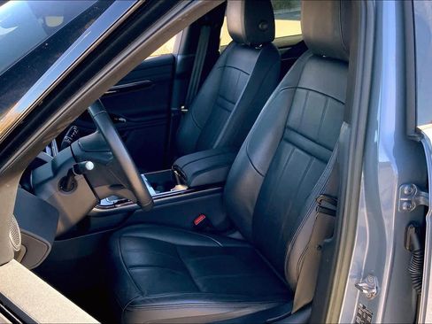 Used 2023 Land Rover Range Rover Evoque S image 6