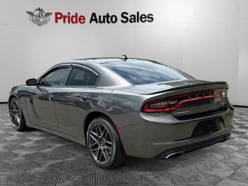 Used 2015 Dodge Charger R/T w/ Plus Group RWD image 5