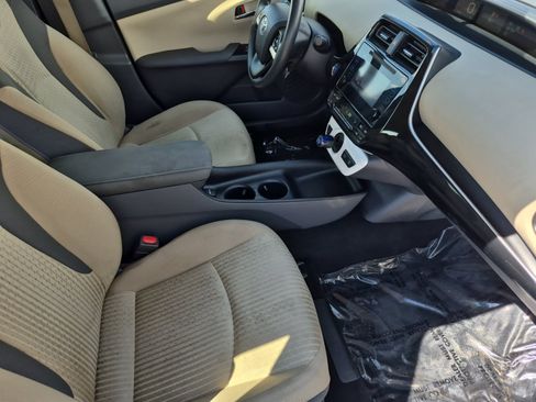 Used 2016 Toyota Prius Two FWD image 27