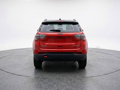 Used 2025 Jeep Compass Trailhawk AWD/4WD image 7