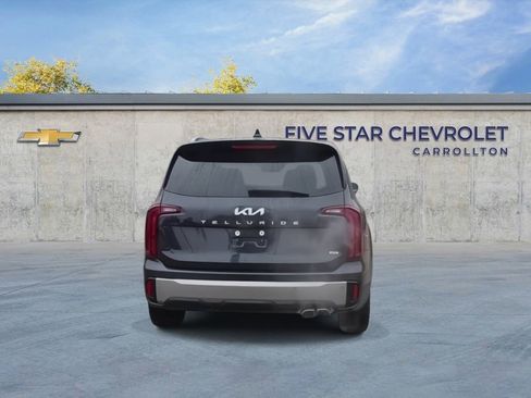 Used 2025 Kia Telluride S image 6