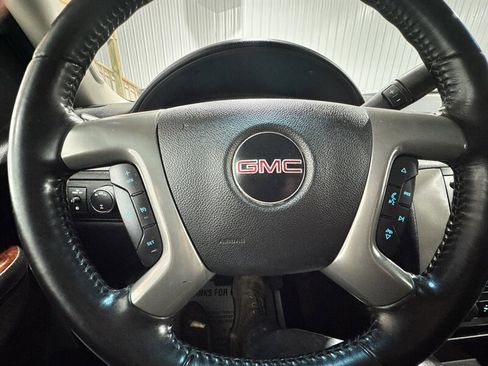 Used 2014 GMC Yukon XL SLT image 11