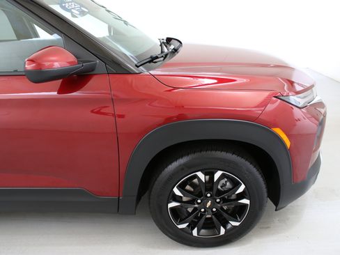 Certified 2023 Chevrolet TrailBlazer LT w/ Convenience Package FWD image 10