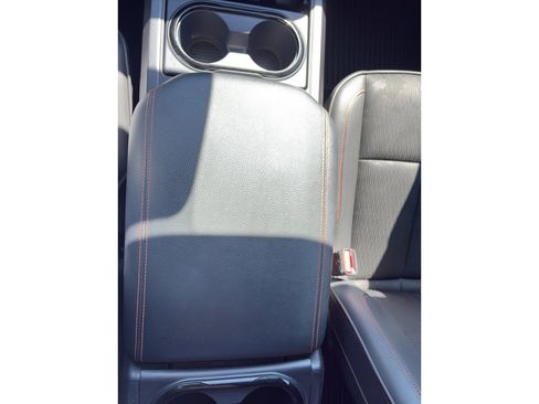 Used 2024 Nissan Titan PRO-4X image 15