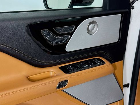 Used 2023 Lincoln Aviator Black Label w/ Dynamic Handling Package image 18