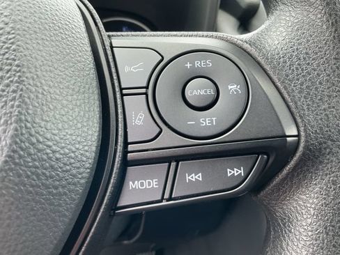 Certified 2025 Toyota RAV4 XLE AWD/4WD image 20