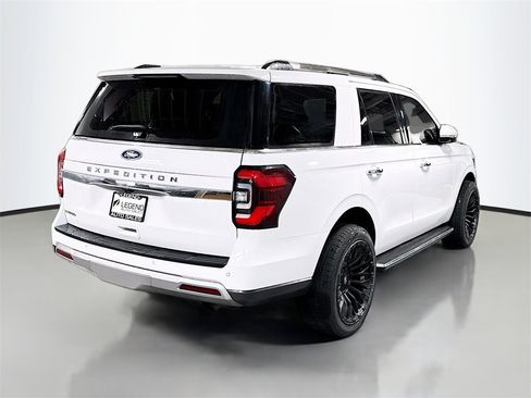 Used 2023 Ford Expedition Limited image 7