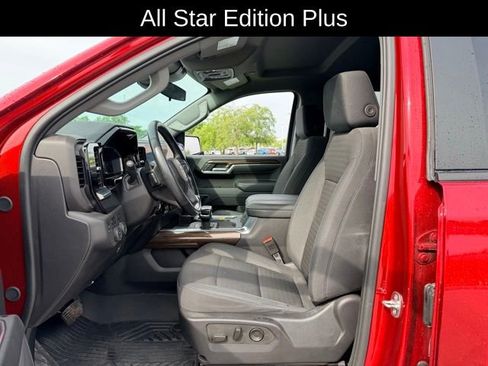 Used 2024 Chevrolet Silverado 1500 LT AWD/4WD image 8