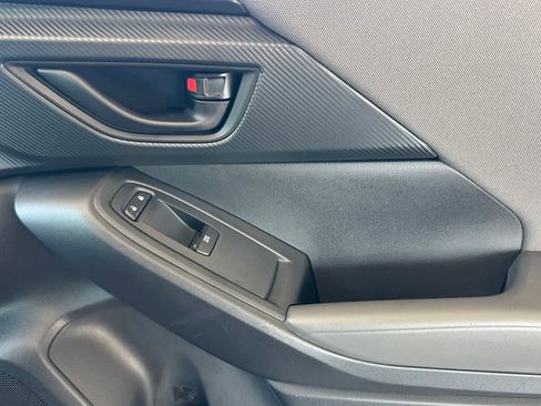 Certified 2025 Subaru Crosstrek 2.0i AWD/4WD image 18