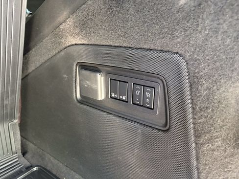 Used 2022 Cadillac Escalade Sport Platinum AWD/4WD image 31