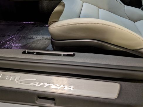 Certified 2024 Porsche 911 Carrera image 13