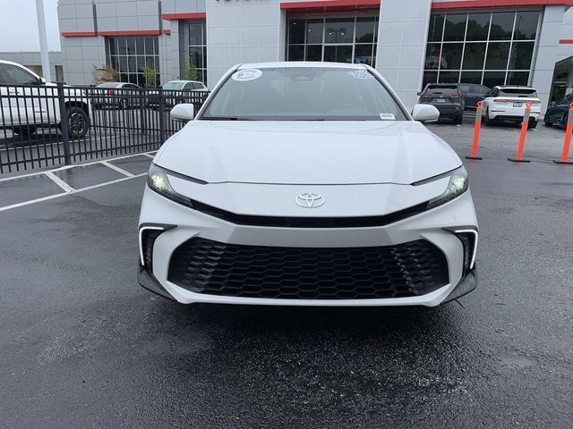 Used 2026 Toyota Camry SE w/ Convenience Package FWD image 3