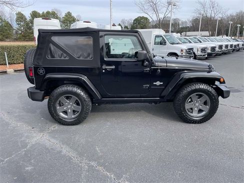 Used 2015 Jeep Wrangler Sport image 29