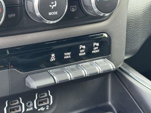Used 2022 RAM 1500 Laramie w/ Sport Appearance Package AWD/4WD image 27