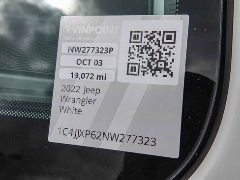 Used 2022 Jeep Wrangler Unlimited Sahara AWD/4WD image 29