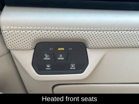 Used 2024 Volkswagen Atlas SE w/ Panoramic Sunroof Package FWD image 21