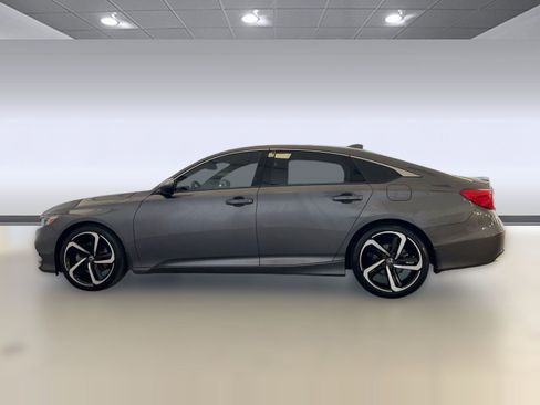 Used 2019 Honda Accord Sport image 2