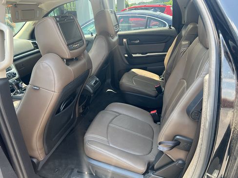 Used 2017 GMC Acadia Limited SLT AWD/4WD image 3