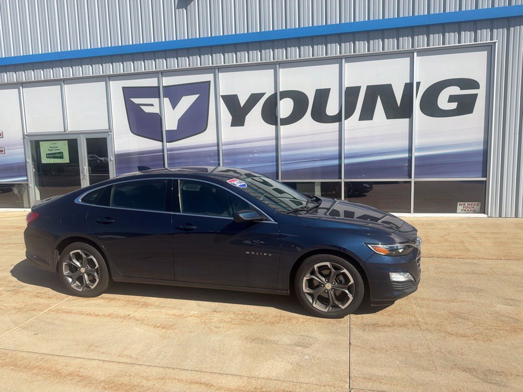Used 2022 Chevrolet Malibu LT FWD image 3
