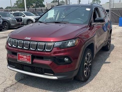 Used 2022 Jeep Compass Limited image 23