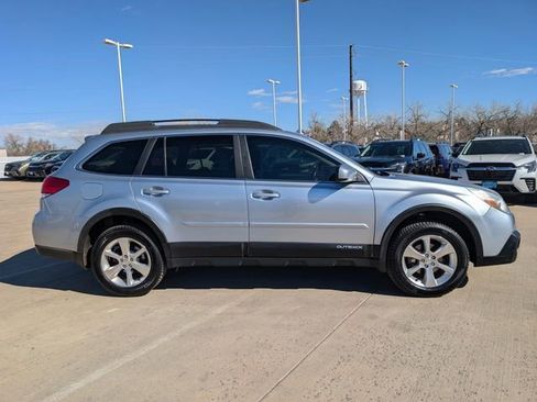 Used 2014 Subaru Outback 2.5i Limited w/ Moonroof Package image 2