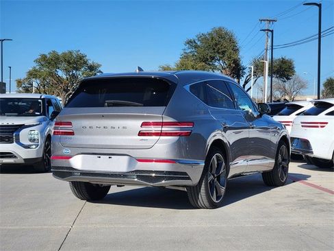 Used 2025 Genesis GV80 2.5T Prestige image 3