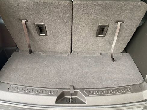 Used 2021 GMC Acadia SLE w/ Driver Convenience Package image 19