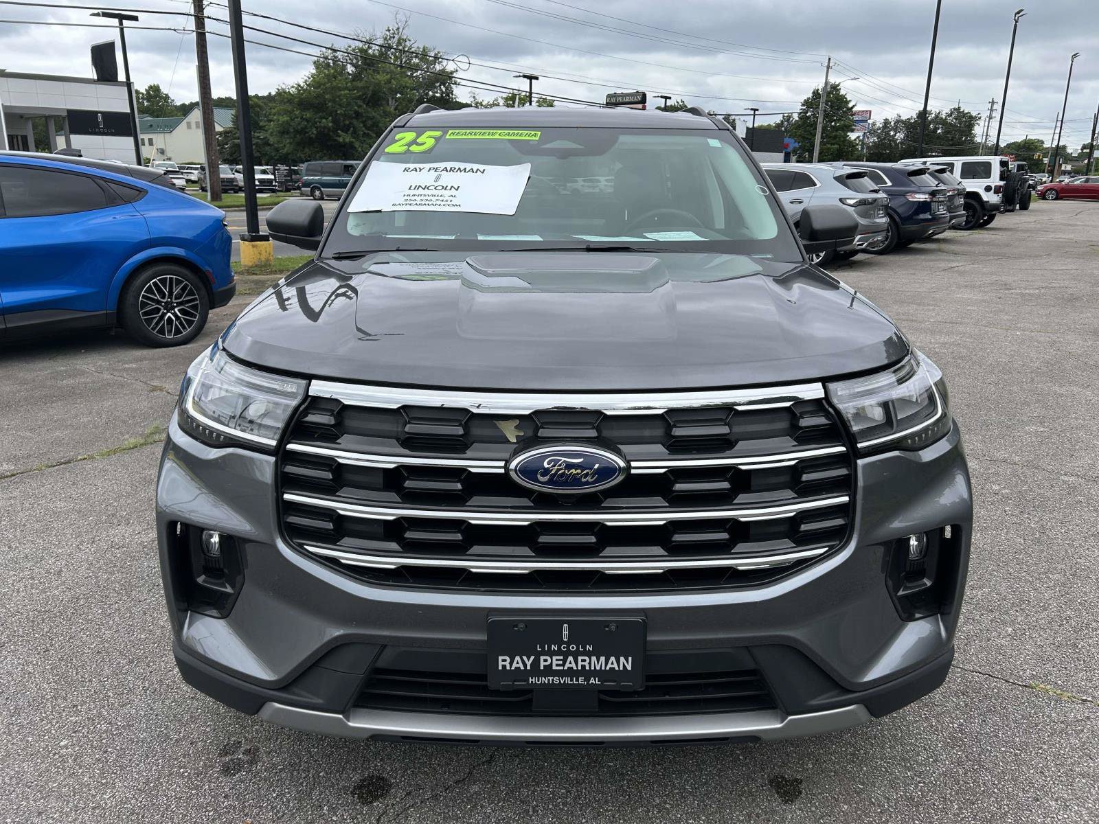 Used 2025 Ford Explorer Active w/ Active Comfort Package RWD image 12