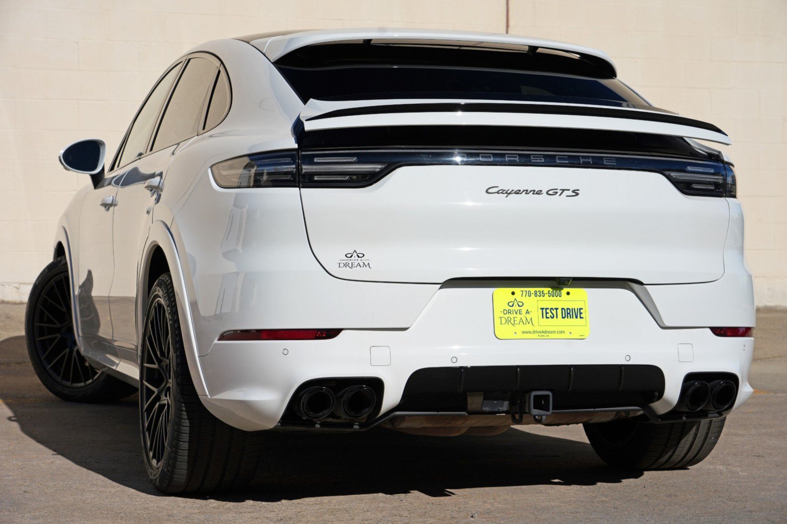 Used 2022 Porsche Cayenne GTS w/ Towing Package w/o Tow Ball AWD/4WD image 6