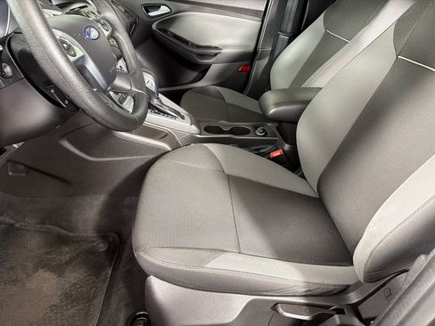 Used 2014 Ford Focus SE FWD image 11