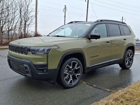 New 2026 Jeep Cherokee Overland image 3