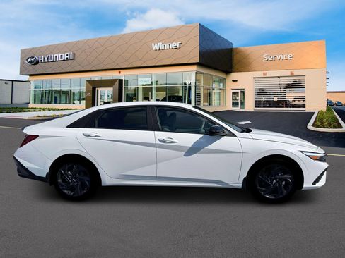New 2026 Hyundai Elantra Sport FWD image 9