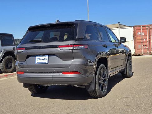 New 2026 Jeep Grand Cherokee Limited AWD/4WD image 4