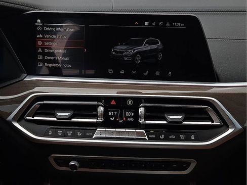 Used 2021 BMW X5 xDrive40i w/ Executive Package image 13