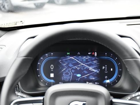 Certified 2025 Volvo XC40 B5 Plus image 24