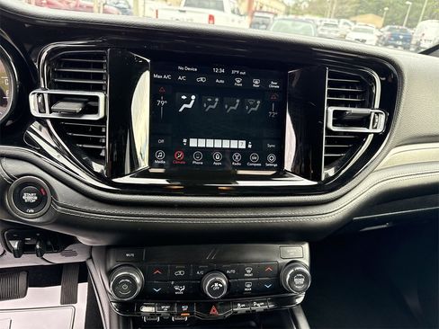 Used 2023 Dodge Durango SXT Launch Edition image 18