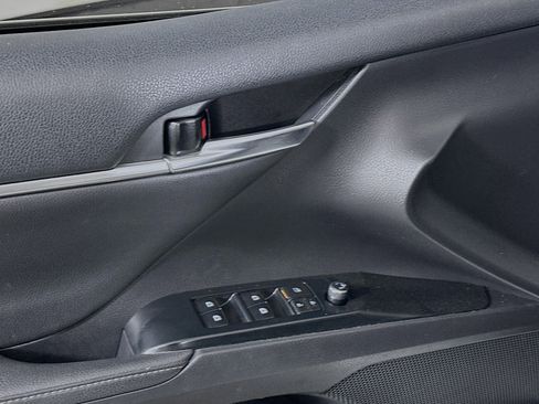 Used 2020 Toyota Camry XSE image 15