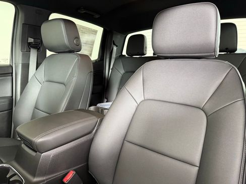 New 2025 GMC Canyon Elevation w/ Convenience Package image 13