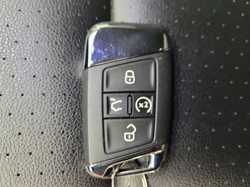 Used 2021 Volkswagen Atlas SE AWD/4WD image 32