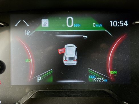 Used 2025 Toyota RAV4 XLE image 13