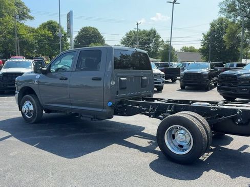 New 2026 RAM 3500 Tradesman w/ Chrome Appearance Group A AWD/4WD image 4