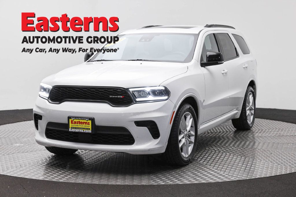 Used 2024 Dodge Durango GT RWD image 1