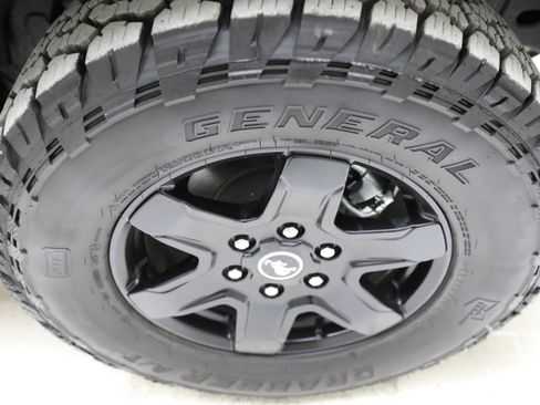 Used 2025 Ford Bronco Big Bend image 32